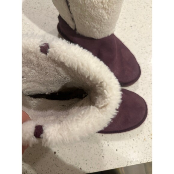 Ugg boots - Picture 2 of 8